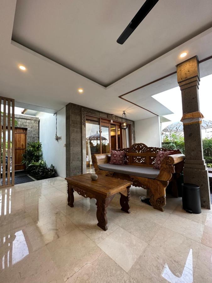 Gyanesh Villa Ubud Buitenkant foto